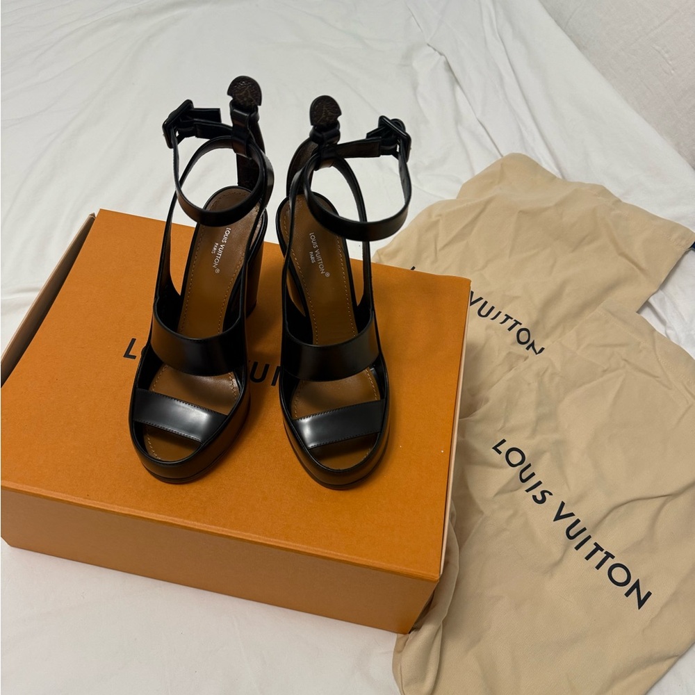 Louis Vuitton Black Trinity Leather Sandals - Picture 8 of 12